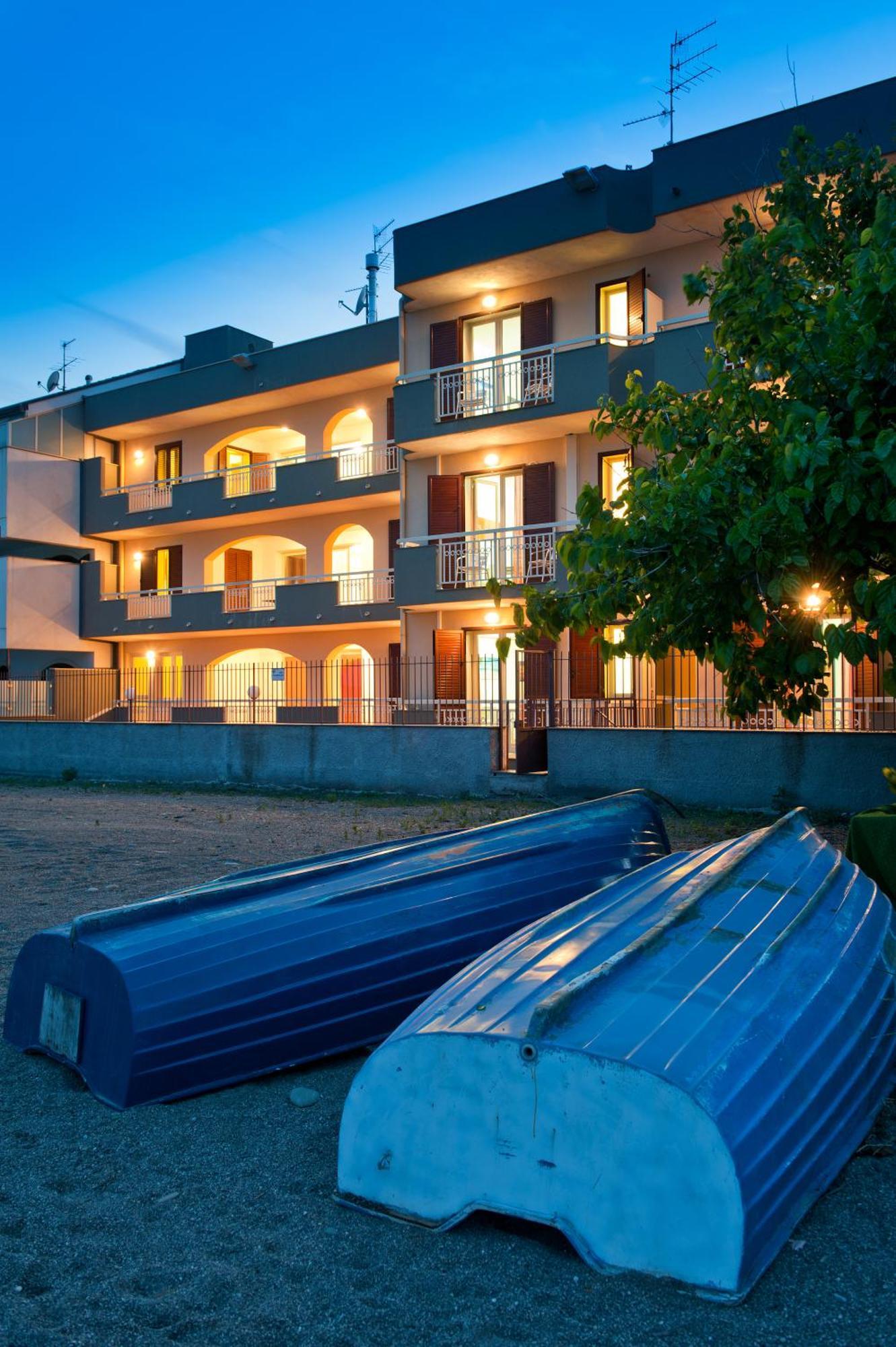 Casa Vacanze Samira Fondachello  Exteriör bild