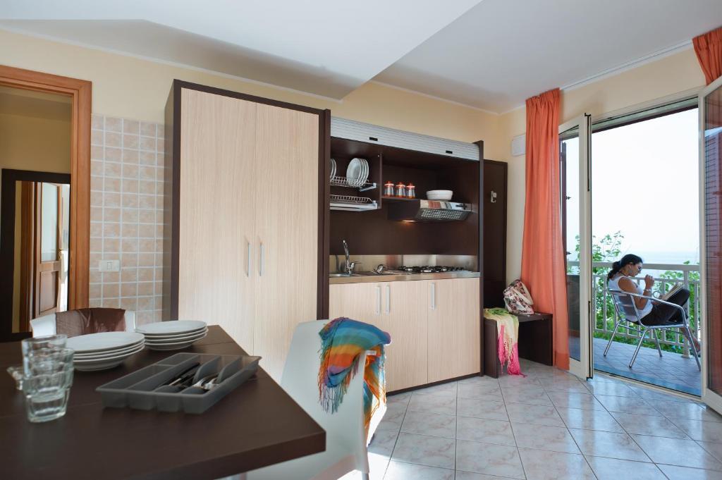 Casa Vacanze Samira Fondachello  Exteriör bild