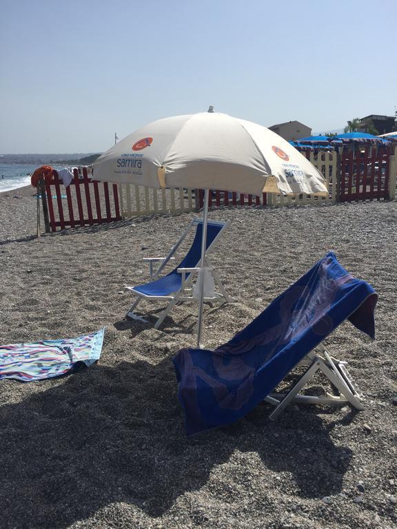 Casa Vacanze Samira Fondachello  Exteriör bild