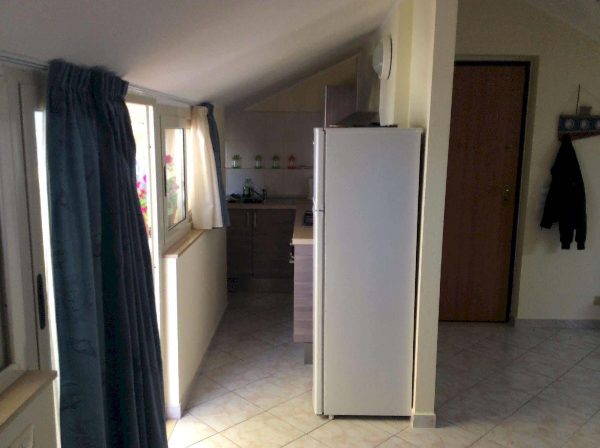 Casa Vacanze Samira Fondachello  Exteriör bild