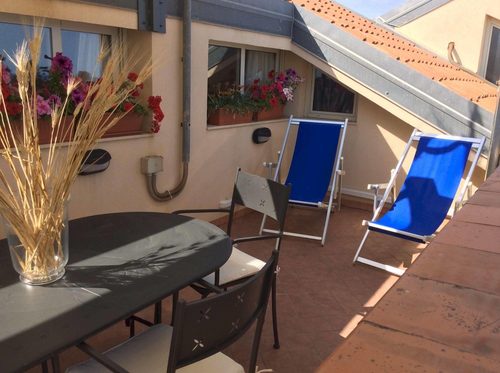 Casa Vacanze Samira Fondachello  Exteriör bild